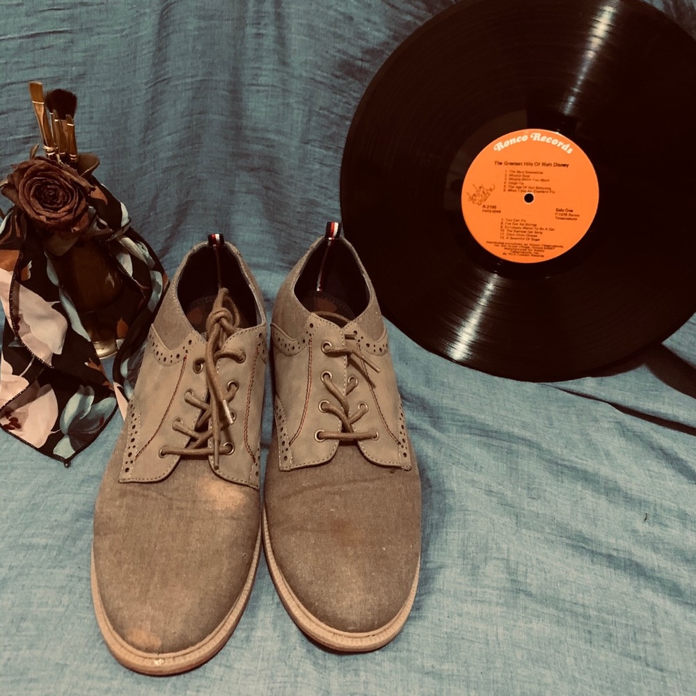 Tommy Hilfiger shoes size 7 men’s super cute!👍🏻